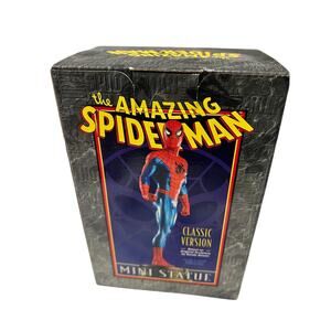 Bowen Designs Amazing Spider-Man Classic Version Mini Statue 3612/4000 Boxed